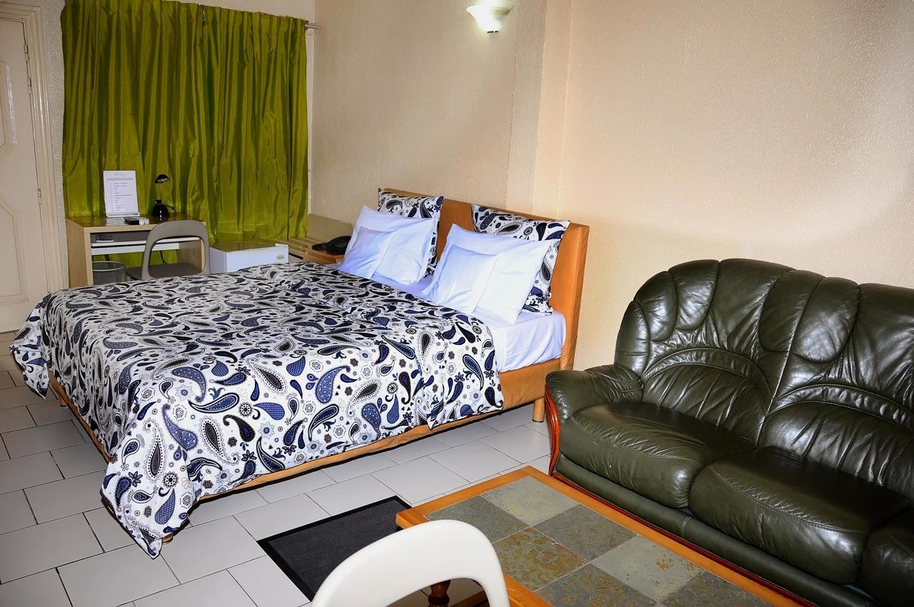 Hotel Saint Thomas Λομέ Εξωτερικό φωτογραφία