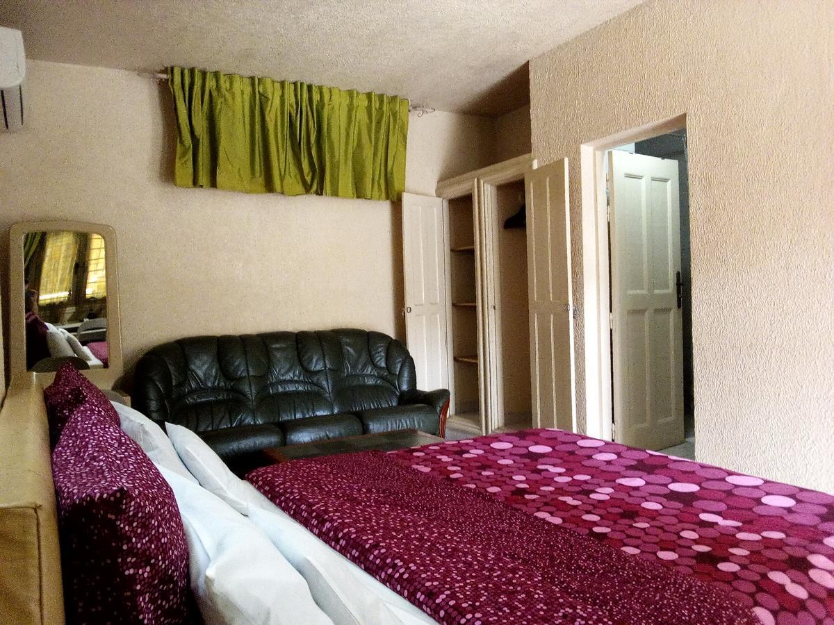 Hotel Saint Thomas Λομέ Εξωτερικό φωτογραφία