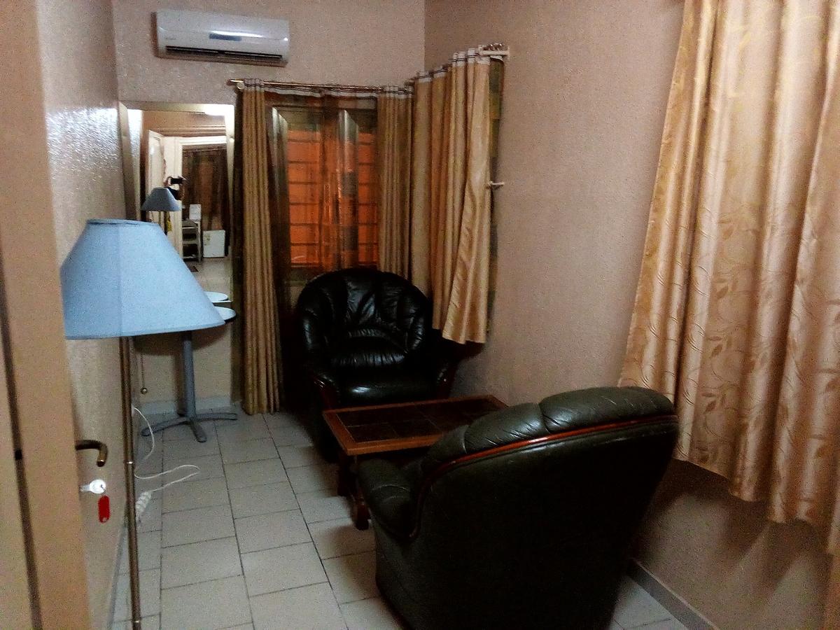 Hotel Saint Thomas Λομέ Εξωτερικό φωτογραφία