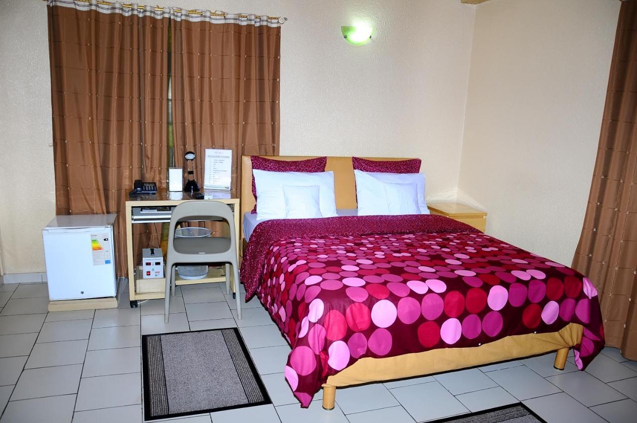 Hotel Saint Thomas Λομέ Εξωτερικό φωτογραφία